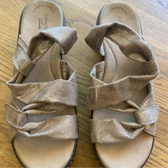 CLARKS collection ultimate comfort sz 8 pewter metallic wrap slide sanda - Picture 9 of 10